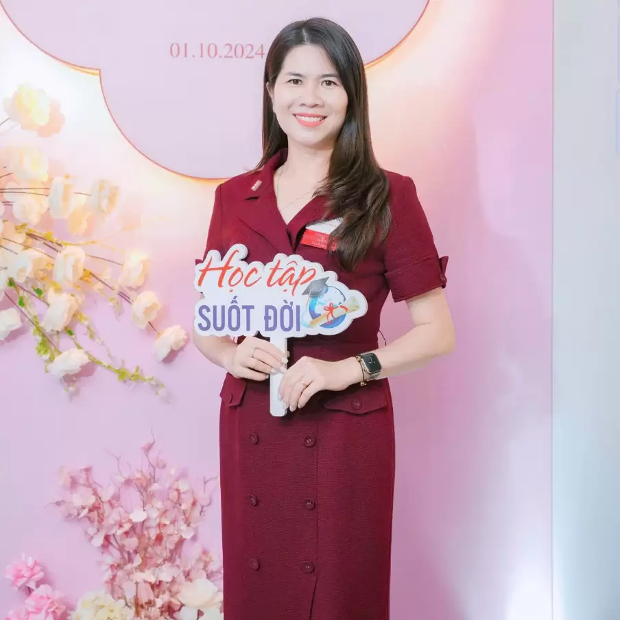 Ms. Tuyết Trần