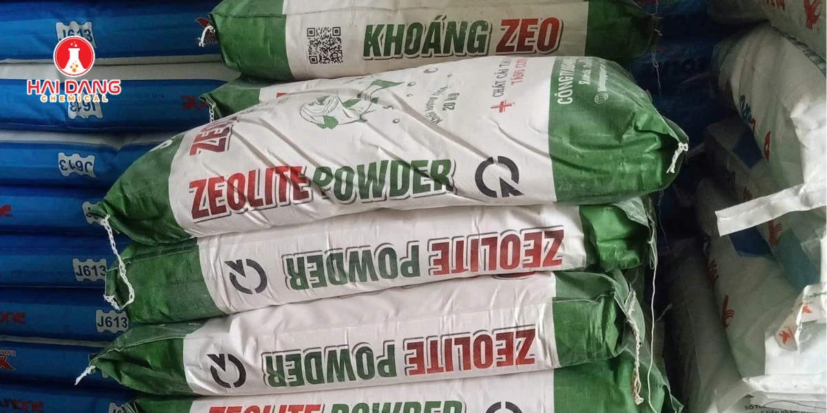 Khoáng Zeolite Bột Là Gì? Cơ Chế Hấp Phụ Trong Ao Nuôi Thủy Sản